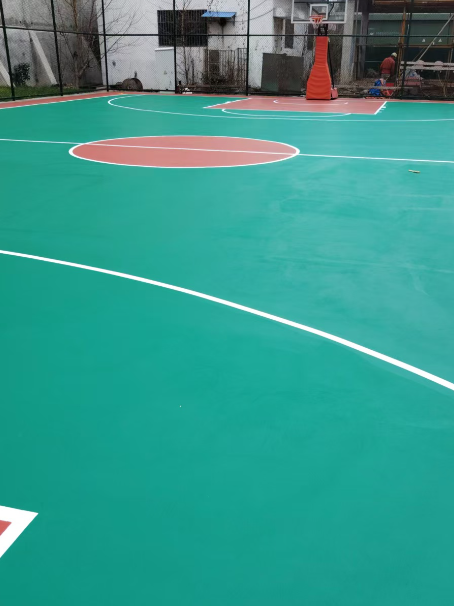 七星关 球场长期使用易出现地面开裂